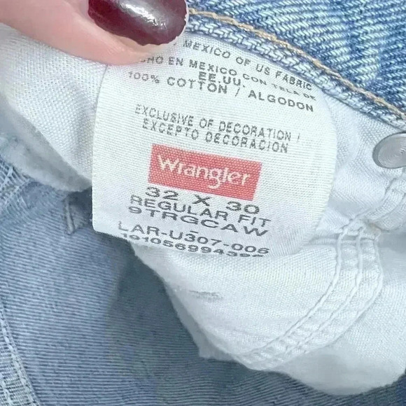 Wrangler Medium Wash Regular Fit Straight Leg Jeans Light Wash Mid Rise 32 x 30 - Picture 7 of 7